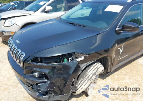 2016 Jeep Cherokee Latitude из США, поврежденный, VIN 1C4PJMCB3GW145640